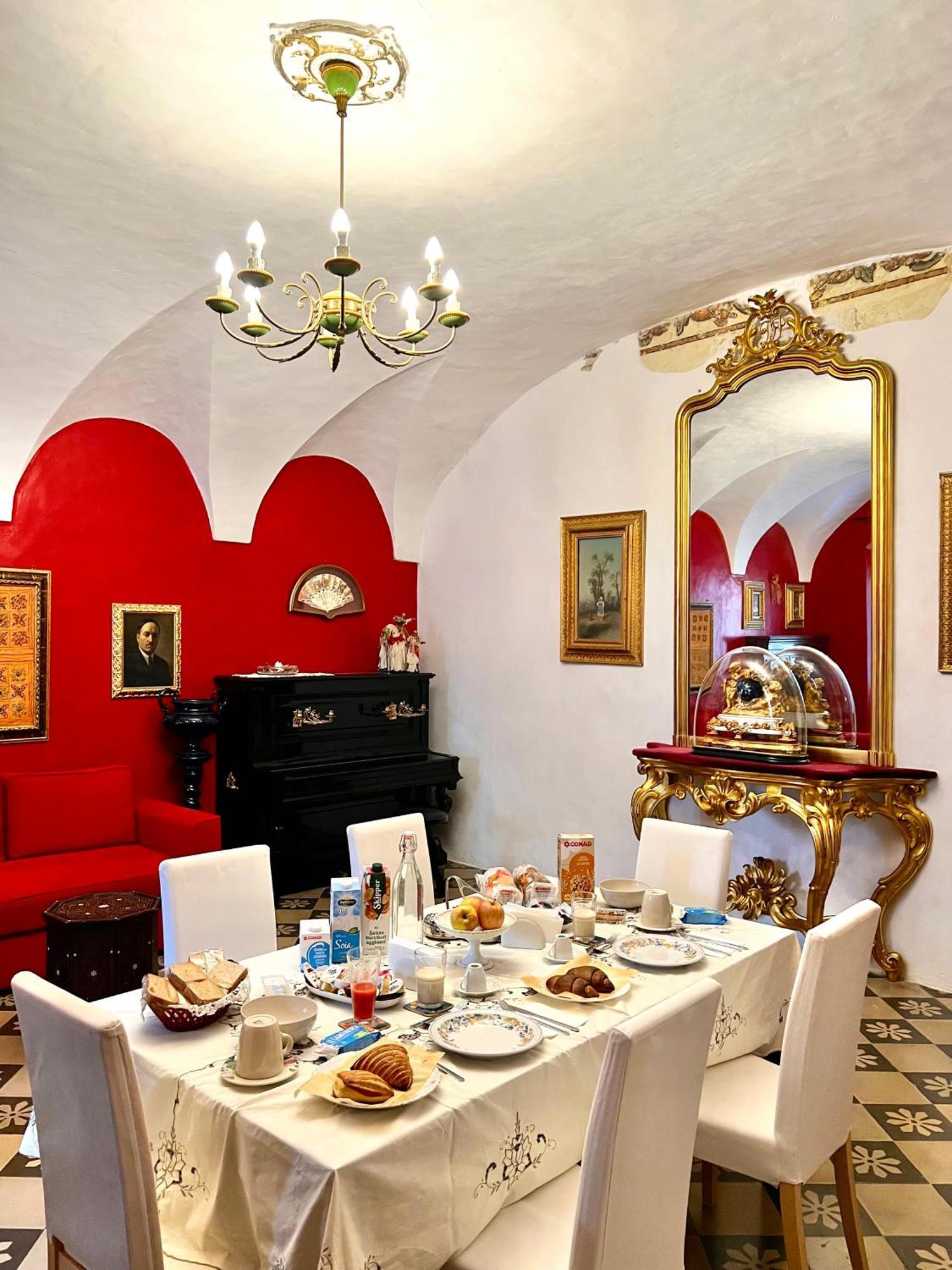 B&B Palazzo Lombardi 루체라 외부 사진